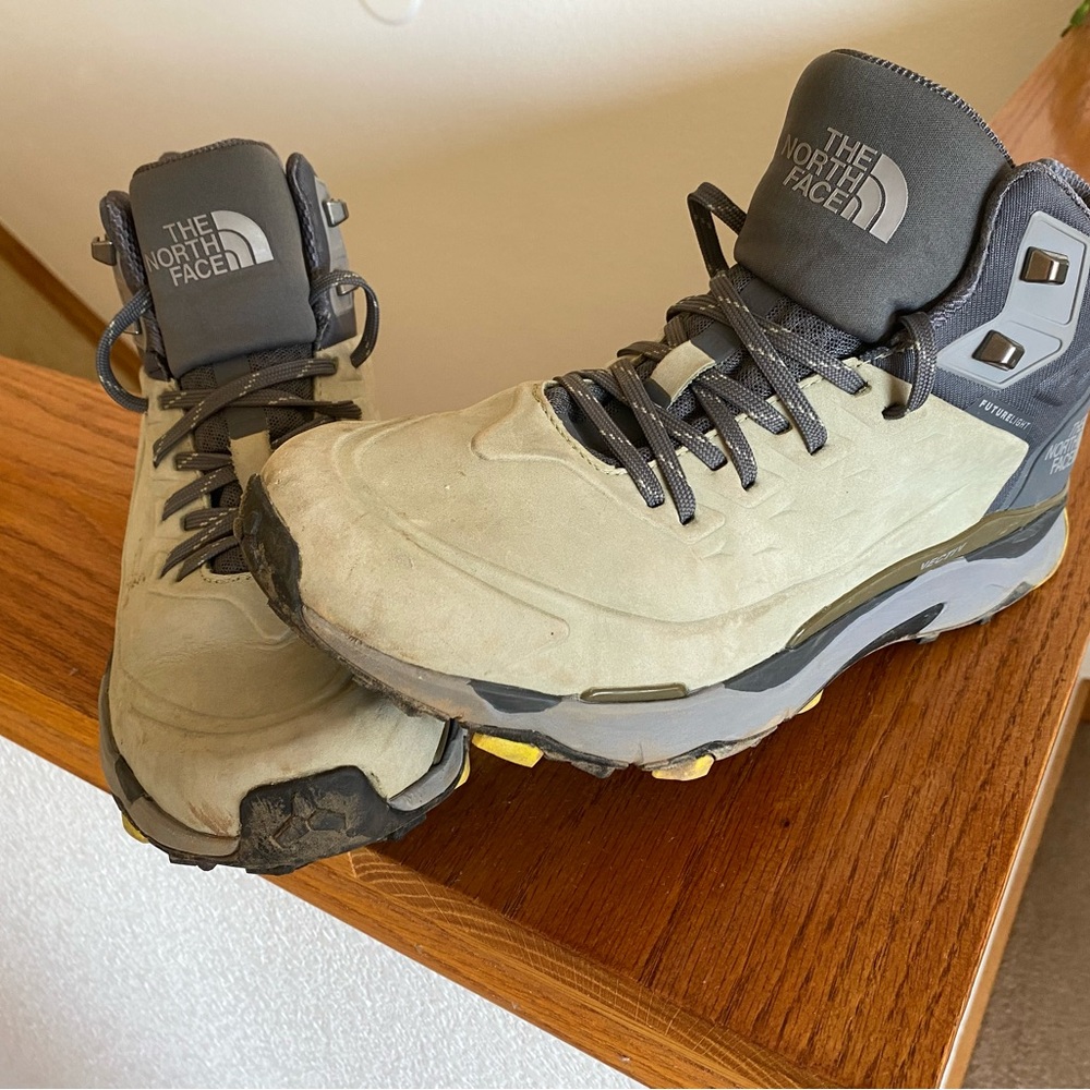 The North Face Hiking Boots Men’s size 12.5